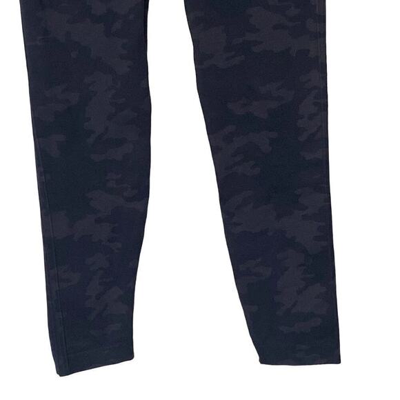 SPANX Look At Me Now High Waist Compression Legging in Camouflage , Size Large - Picture 7 of 15